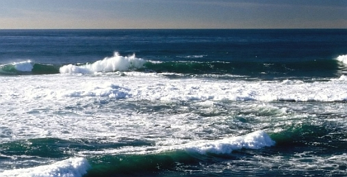 Havet tar opp mye av karbonet som er i atmosfæren, her ser vi Stillehavet. Foto: colourbox.no