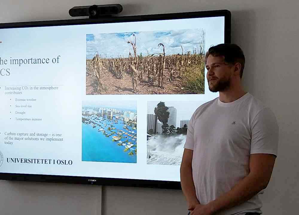 Presentasjon fra Gard L. Eliassen som er masterstudent innen geologi og geofysikk. Foto: Cathy Braathen